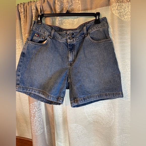Tommy Hilfiger Pants - Y2K Women’s Denim Shorts by Tommy Hilfiger Size 14 RN# 66476